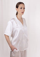 Load image into Gallery viewer, Jao loose shirt in white
